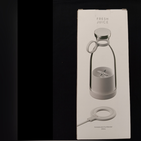 Wireless Mini Portable Juice Blender - Picture 2 of 2